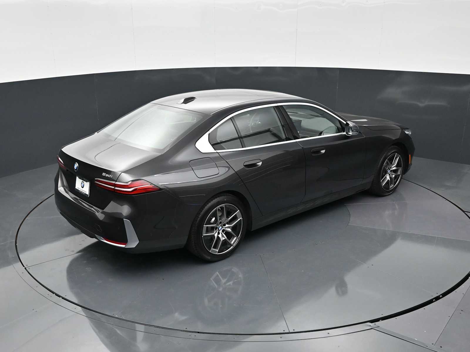 Thumbnail: 2026 BMW 5 Series - 21