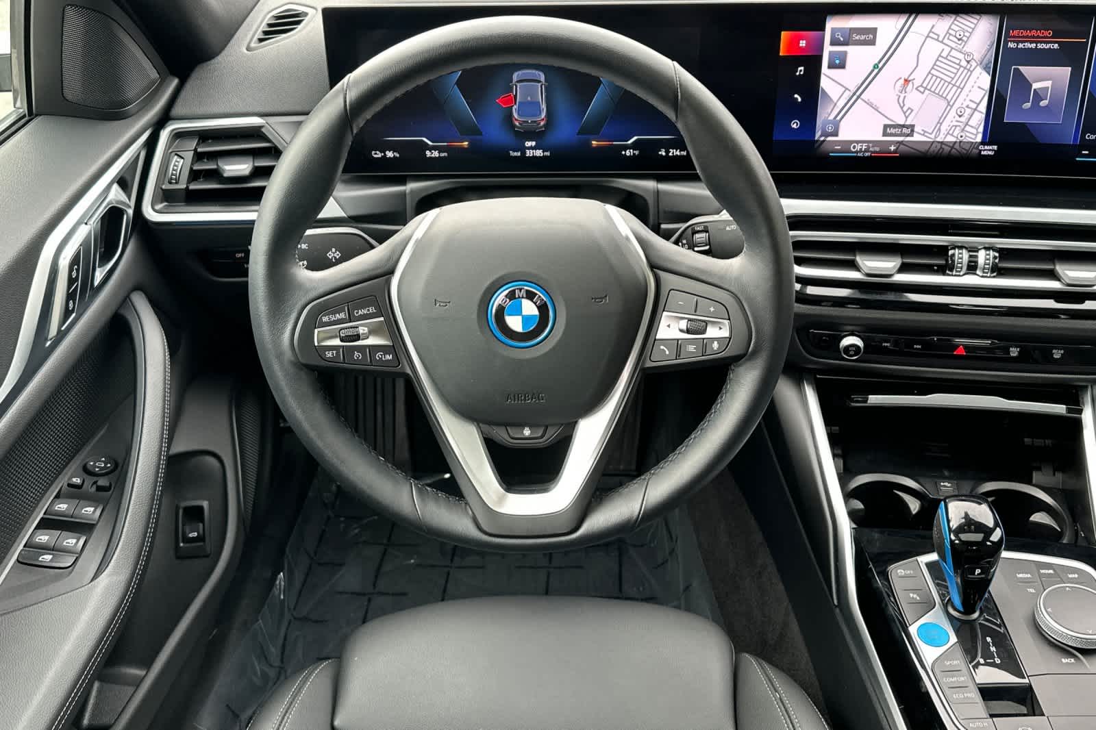 Thumbnail: 2023 BMW i4 - 15