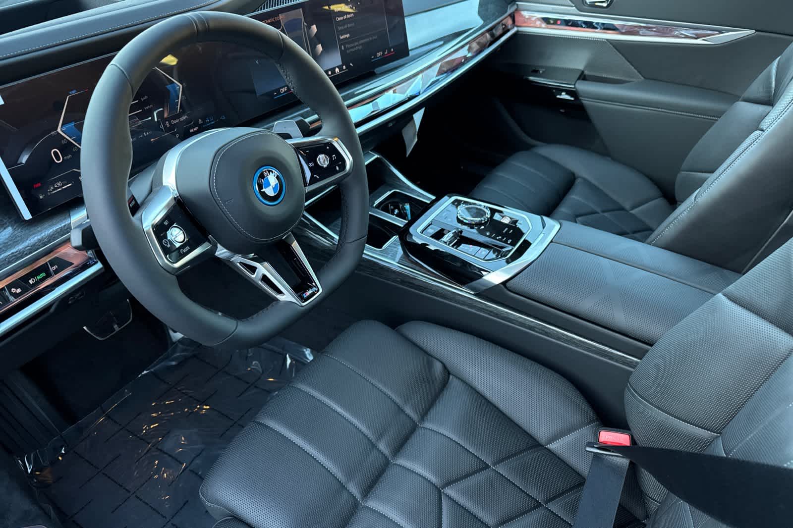 Thumbnail: 2026 BMW 7 Series - 12