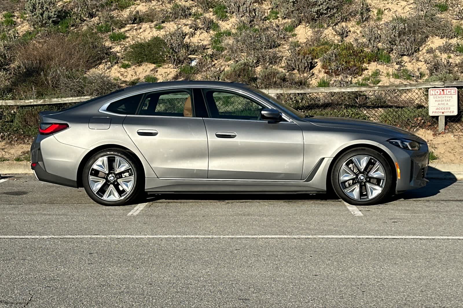 Thumbnail: 2025 BMW i4 - 6