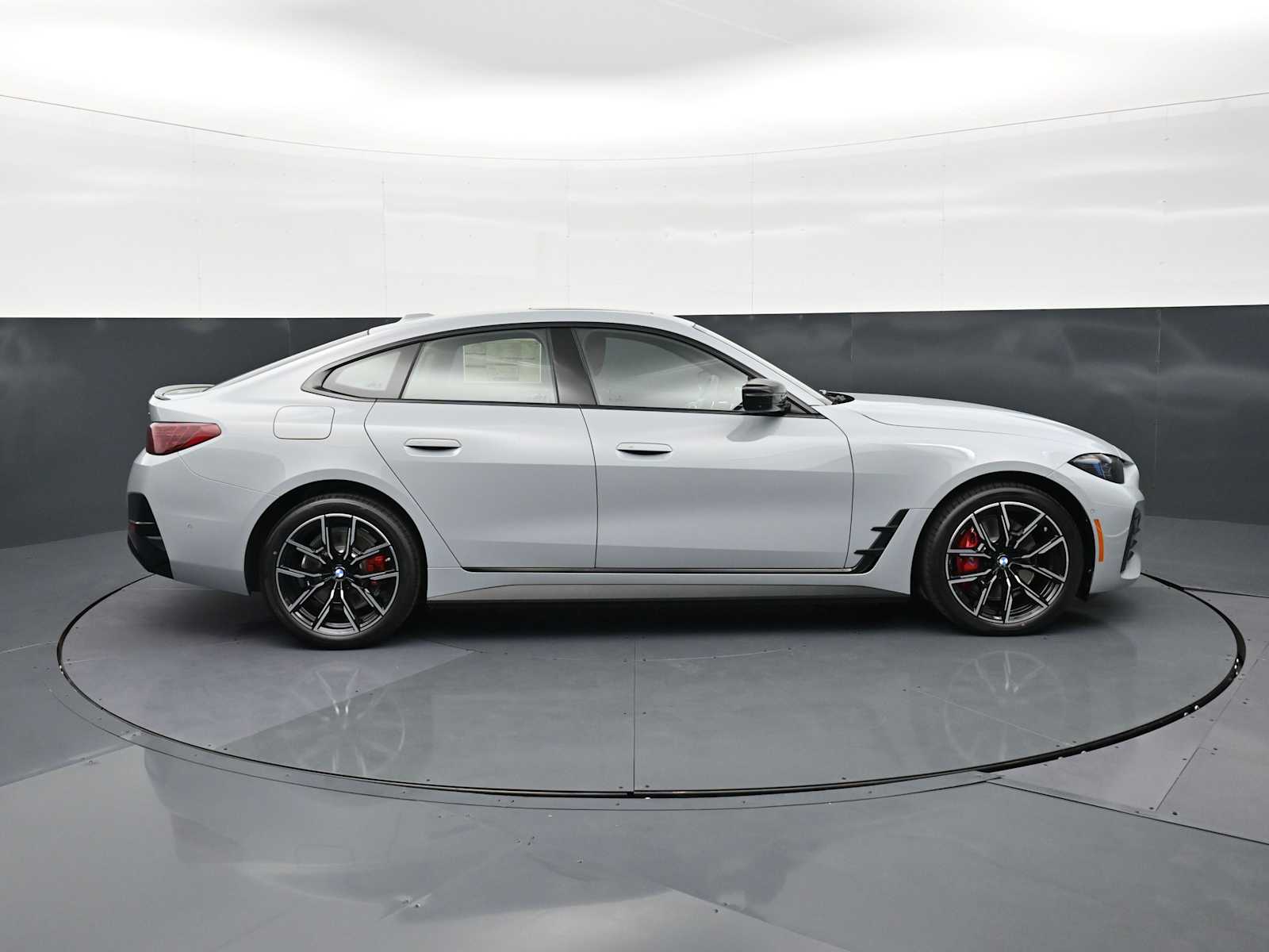 Thumbnail: 2026 BMW i4 - 4