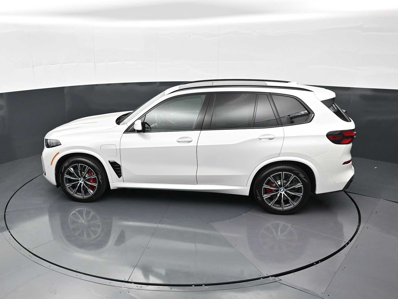 Thumbnail: 2026 BMW X5 - 24