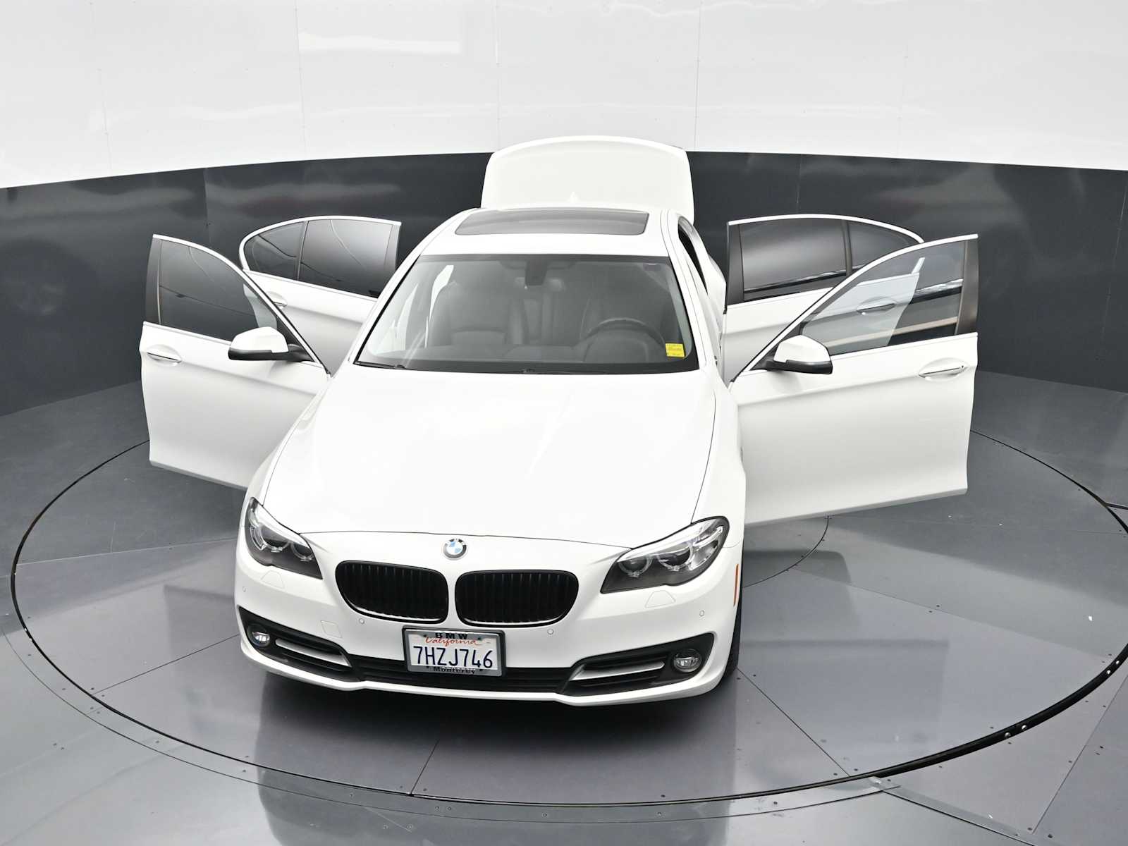 Thumbnail: 2015 BMW 5 Series - 33