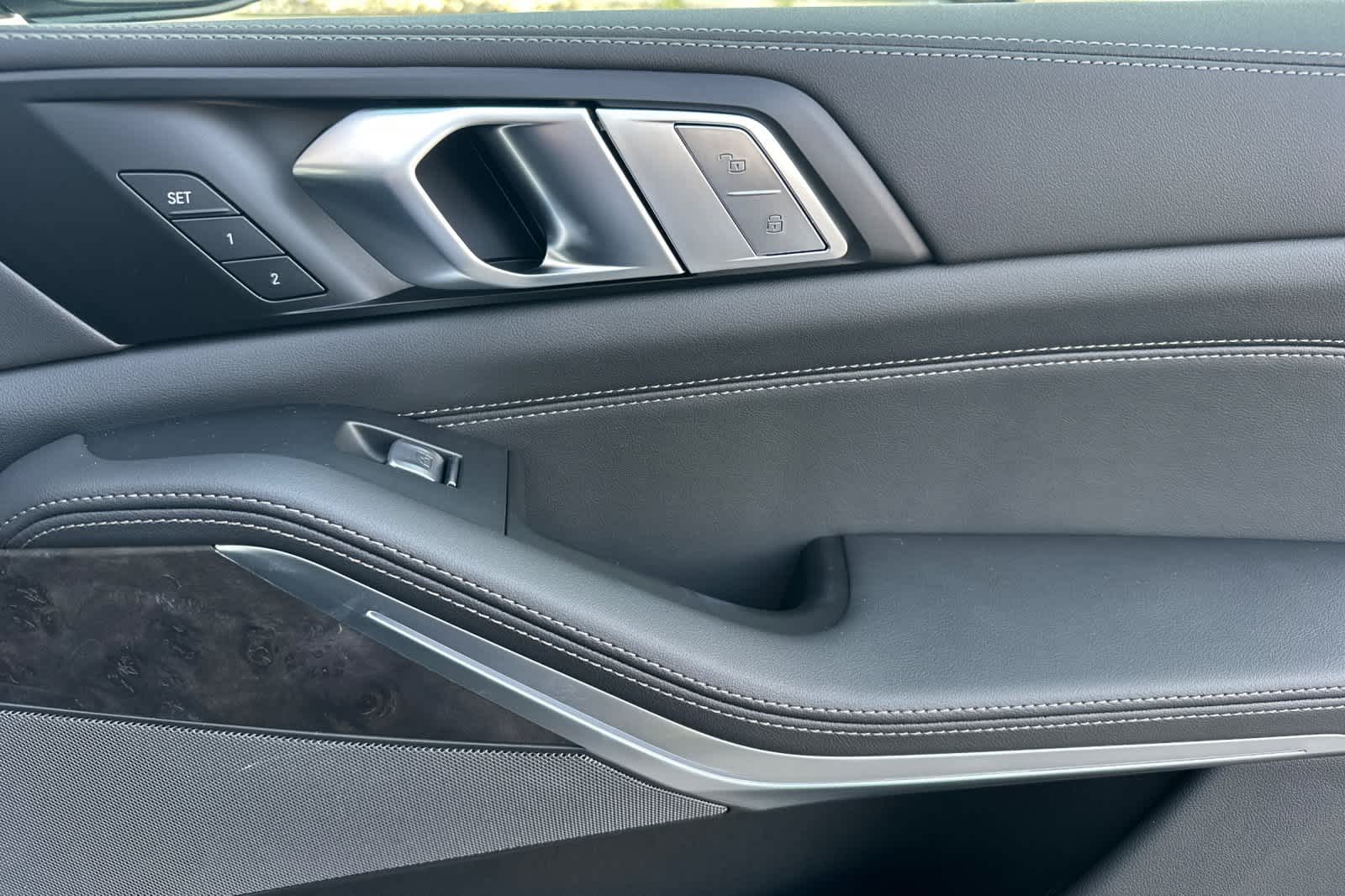 Thumbnail: 2026 BMW X7 - 20