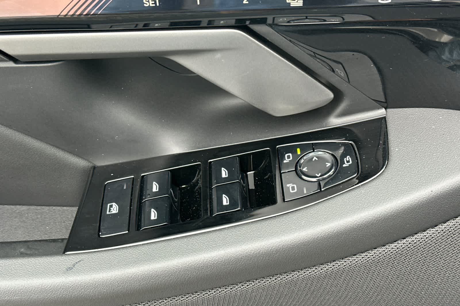 Thumbnail: 2026 BMW 5 Series - 14