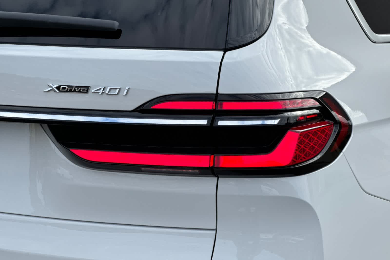 Thumbnail: 2026 BMW X7 - 29