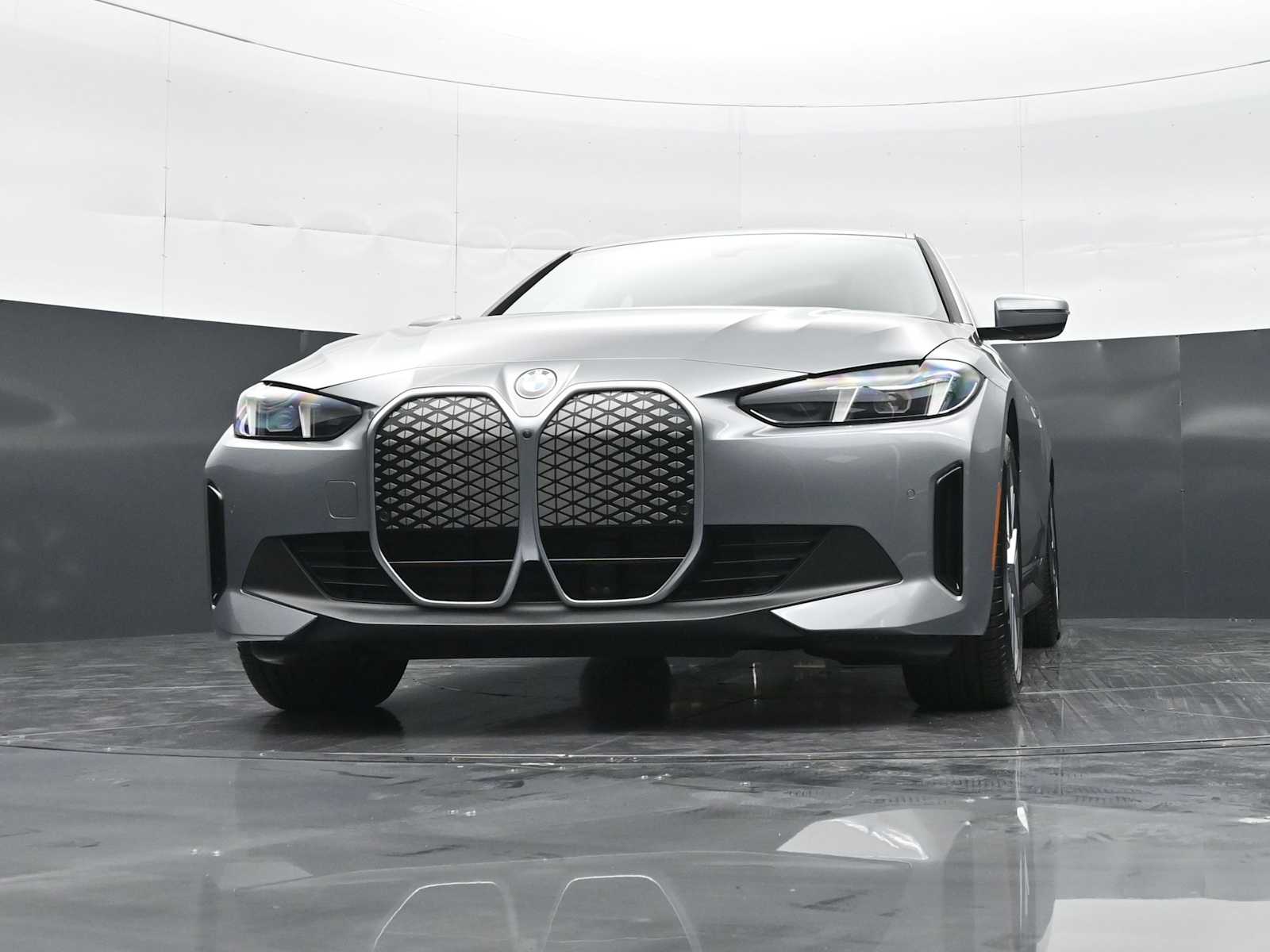 Thumbnail: 2026 BMW i4 - 26
