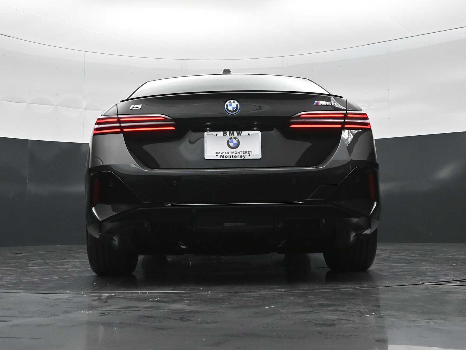 Thumbnail: 2026 BMW i5 - 30