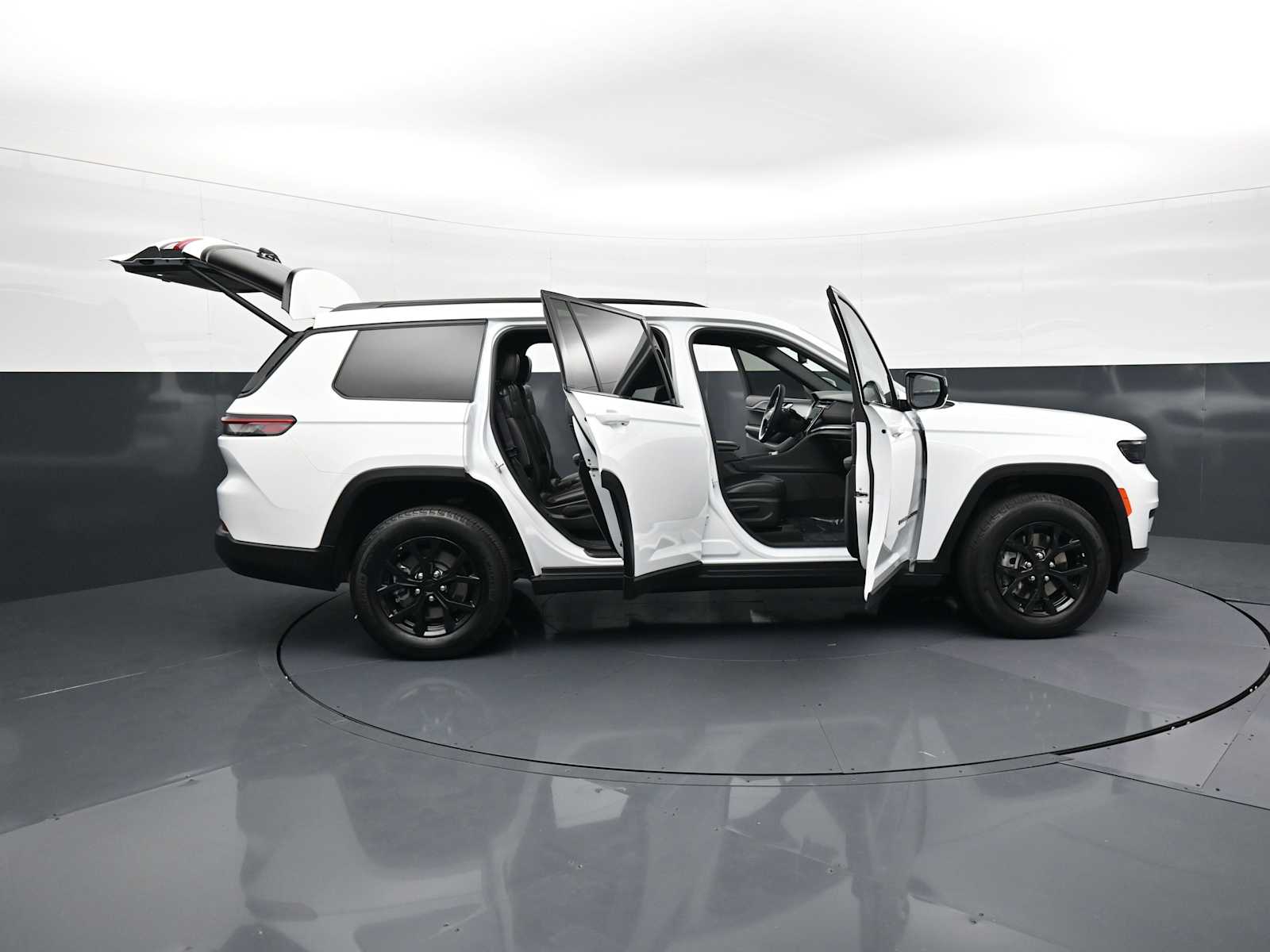 Thumbnail: 2024 Jeep Grand Cherokee L - 36