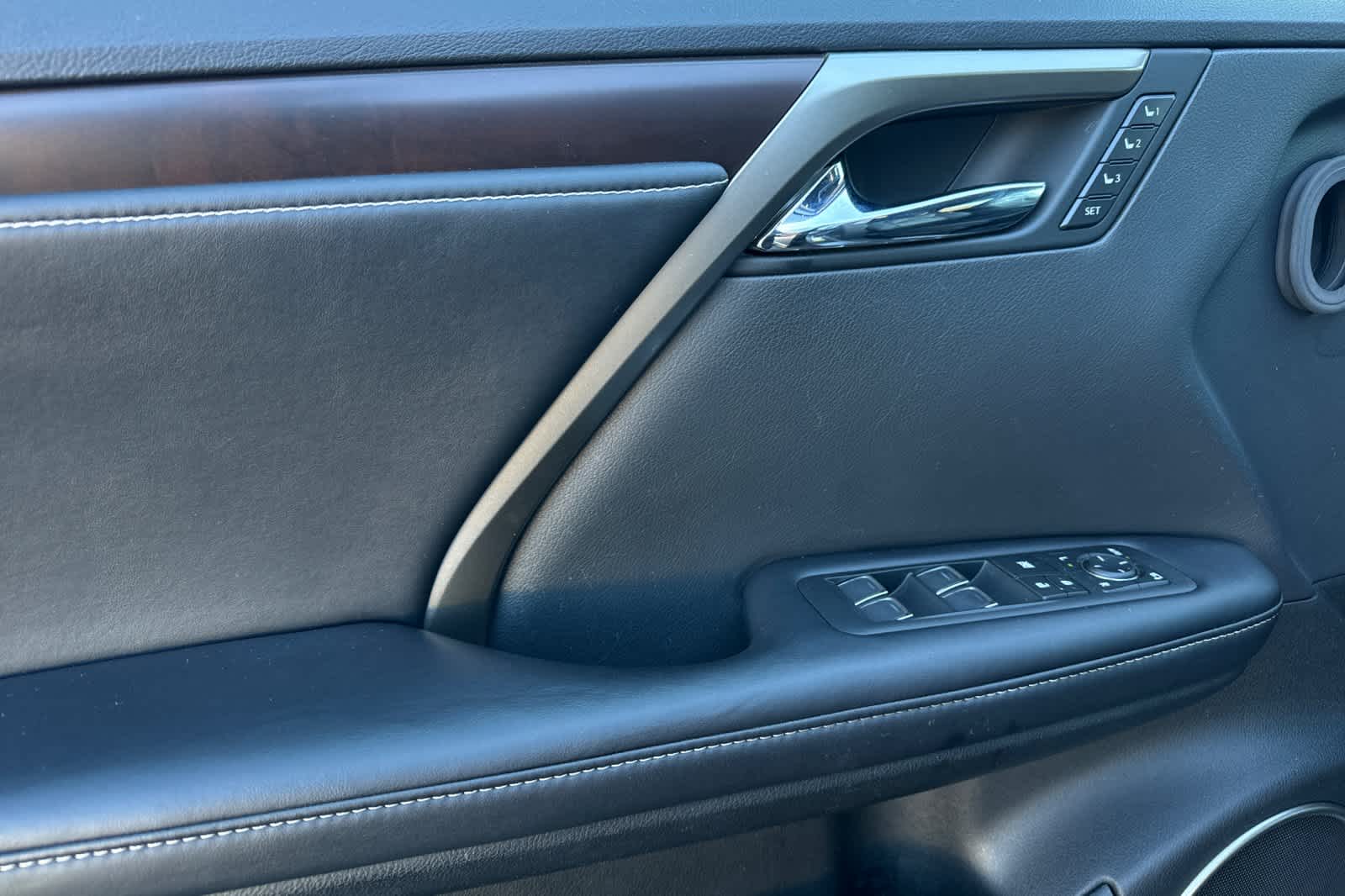 Thumbnail: 2021 Lexus RX - 12