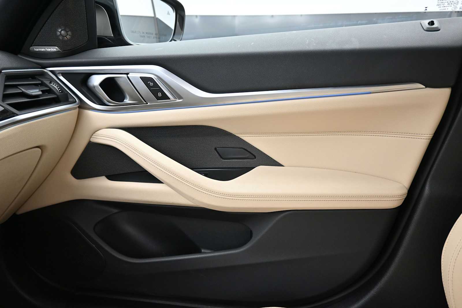 2024 BMW i4 M50 - Photo 18