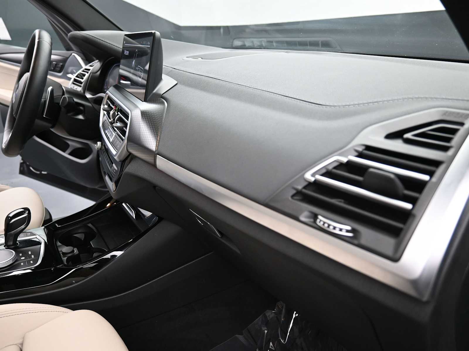 Thumbnail: 2023 BMW X3 - 15