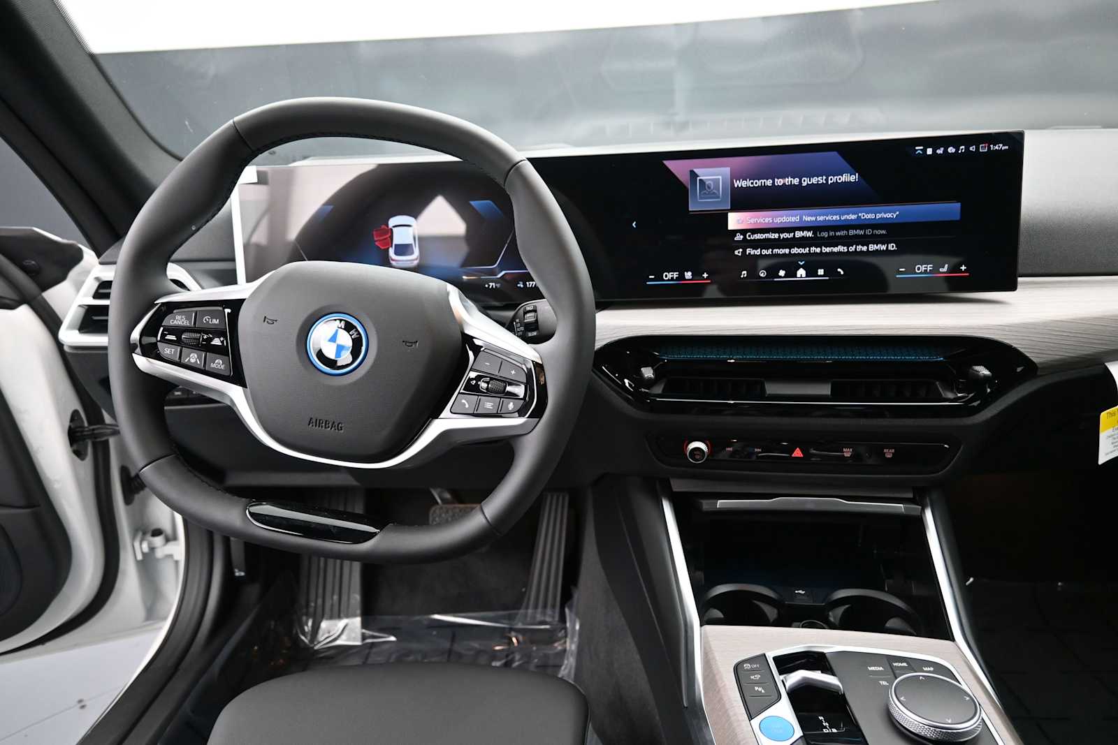 Thumbnail: 2026 BMW i4 - 15