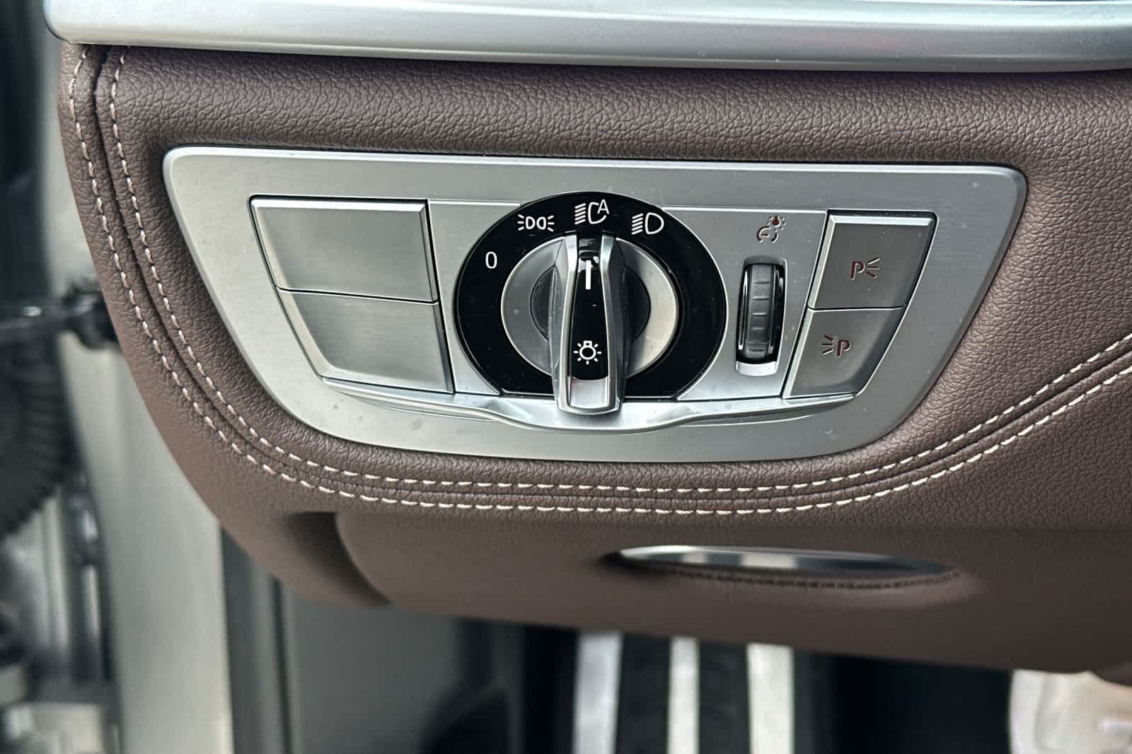 Thumbnail: 2022 BMW 7 Series - 30