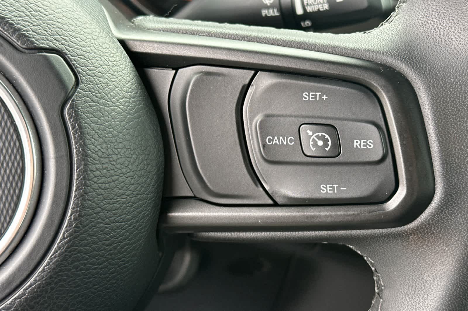 Thumbnail: 2023 Jeep Gladiator - 27