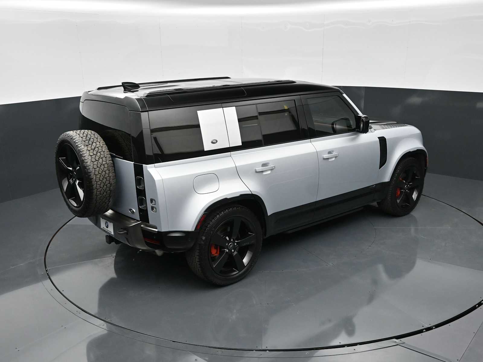 Thumbnail: 2022 Land Rover Defender - 18
