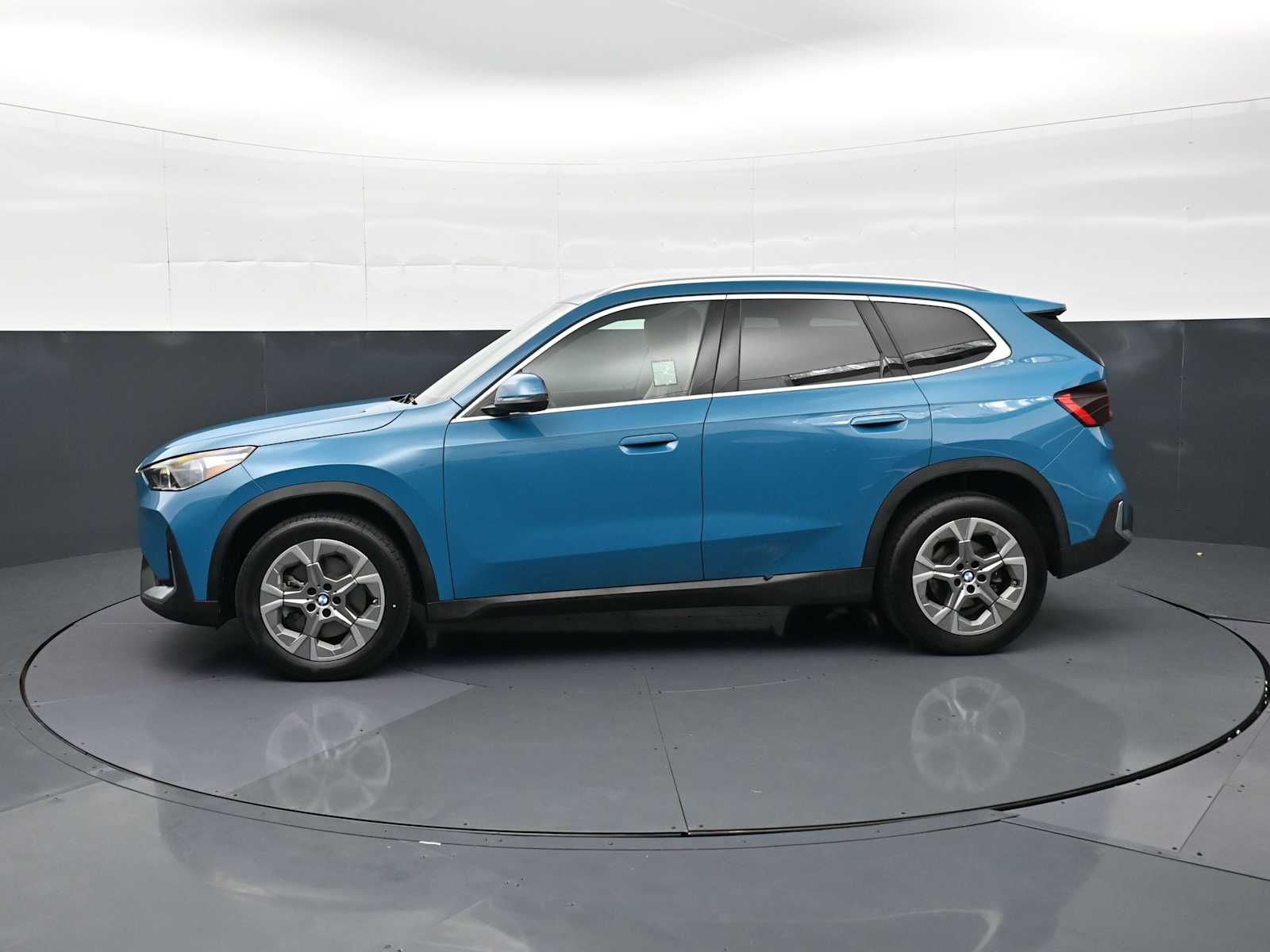 2023 BMW X1 28i - Photo 8