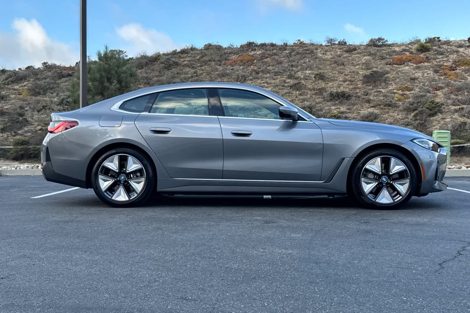 Thumbnail: 2023 BMW i4 - 7