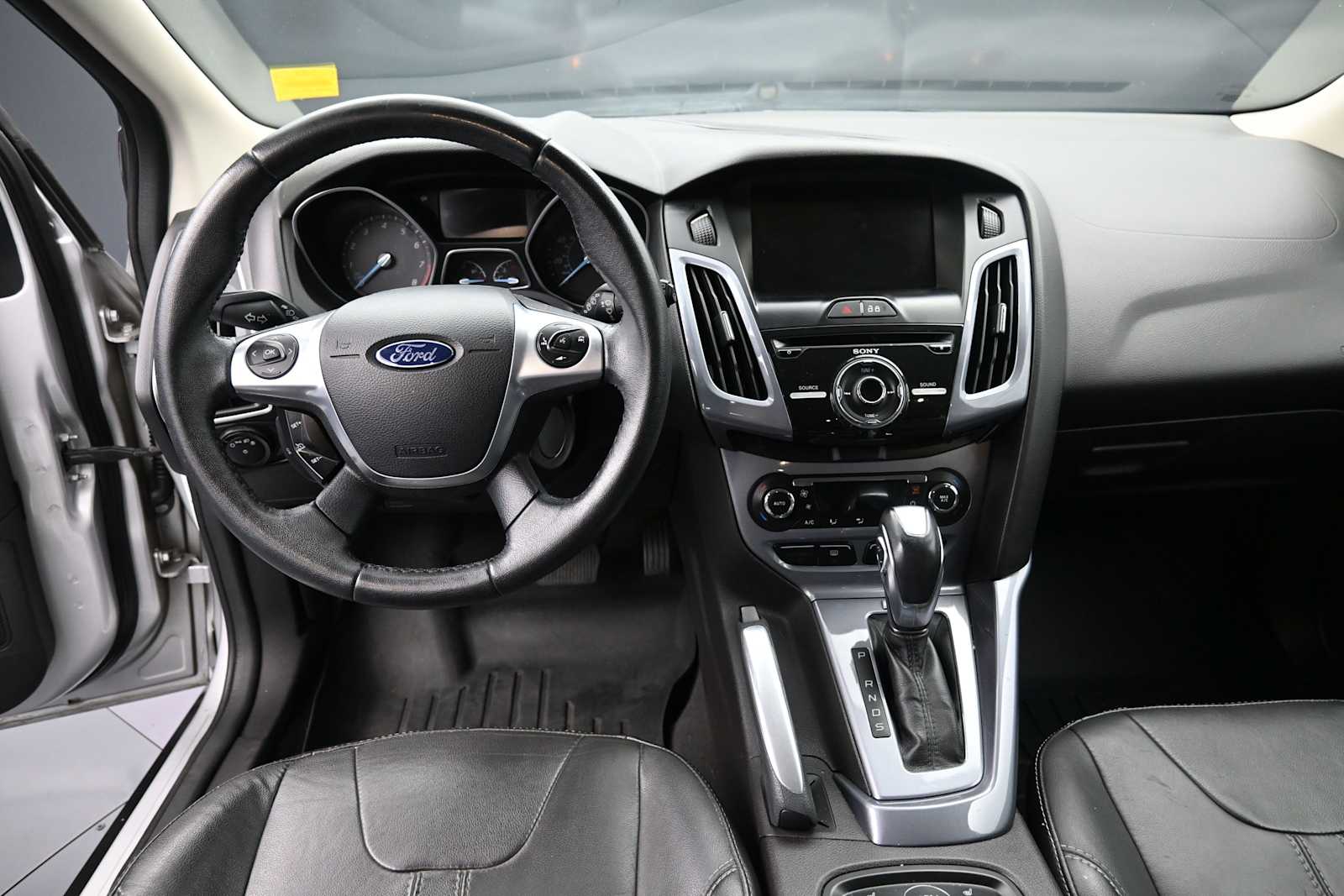 2014 Ford Focus Titanium - Photo 12