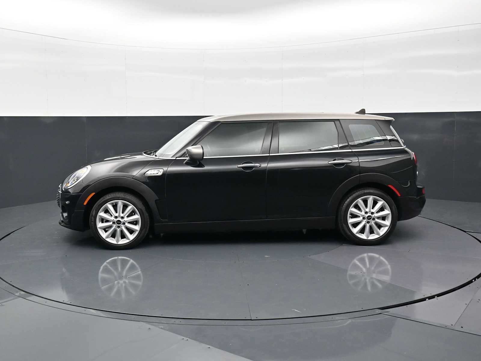 Thumbnail: 2024 MINI Cooper Clubman - 8