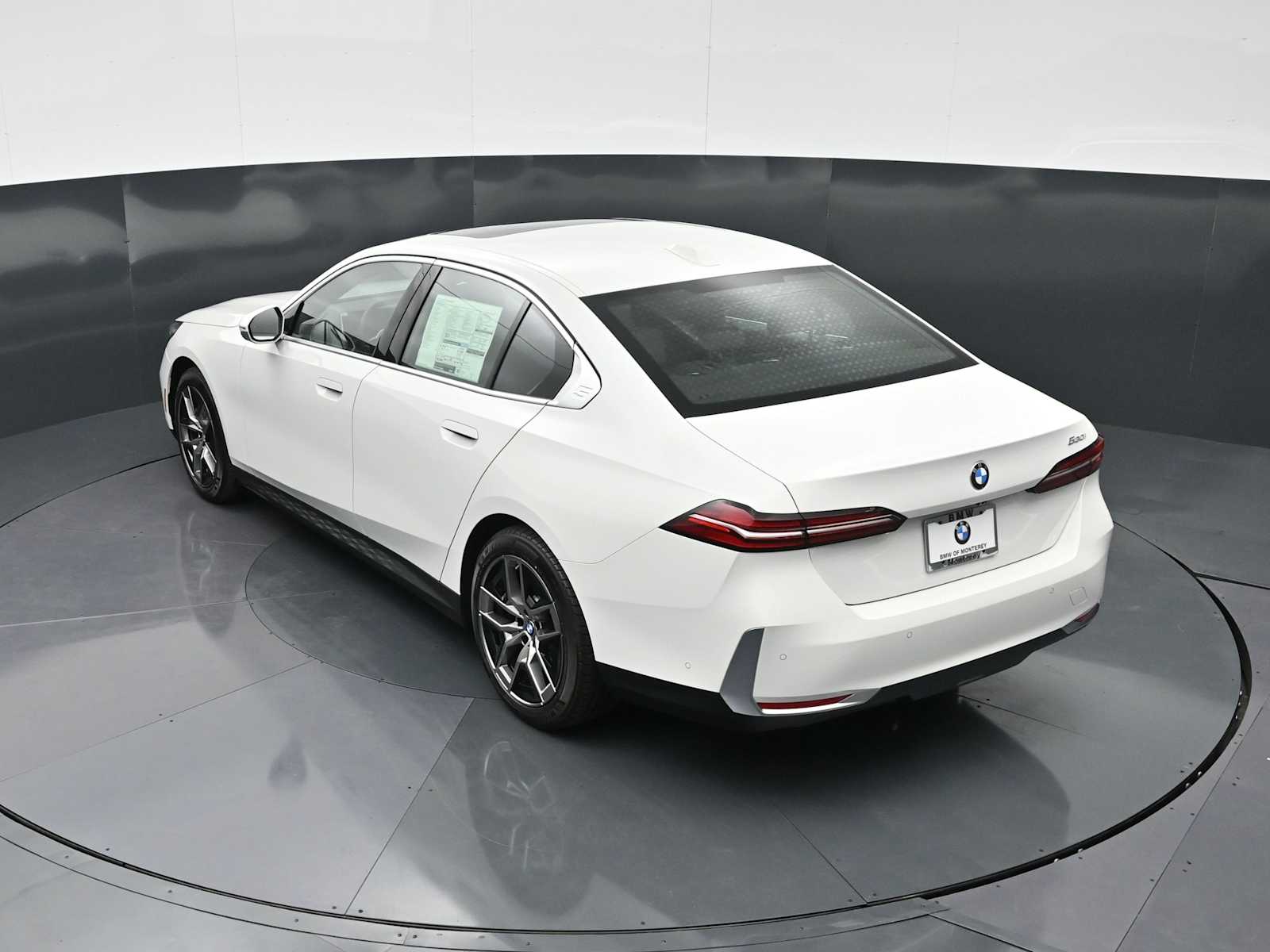 Thumbnail: 2026 BMW 5 Series - 20