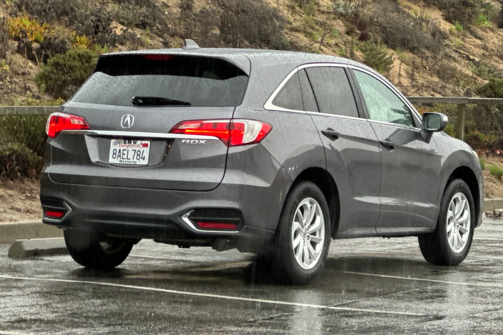 2017 Acura RDX Technology Plus photo 2