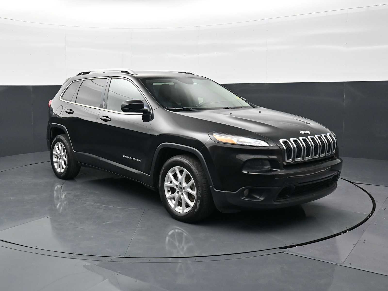 Thumbnail: 2014 Jeep Cherokee - 2