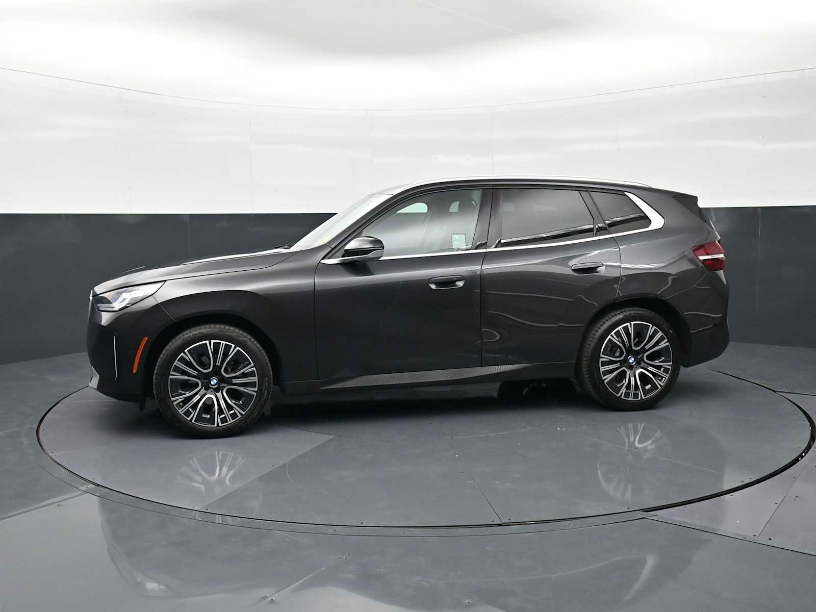 Thumbnail: 2025 BMW X3 - 8