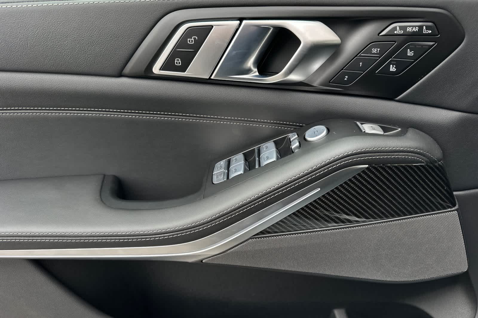 Thumbnail: 2025 BMW X7 - 13