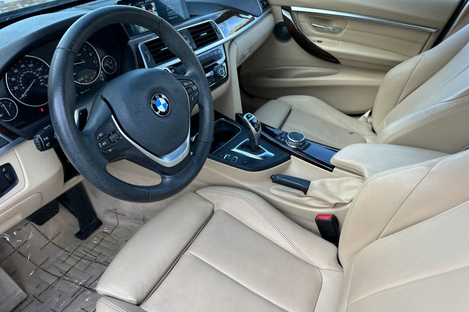 Thumbnail: 2016 BMW 3 Series - 13