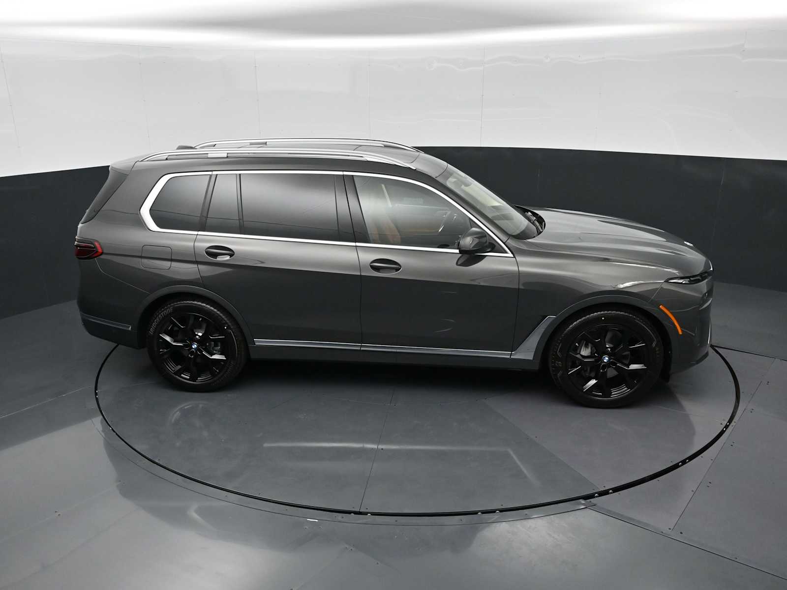 Thumbnail: 2027 BMW X7 - 21
