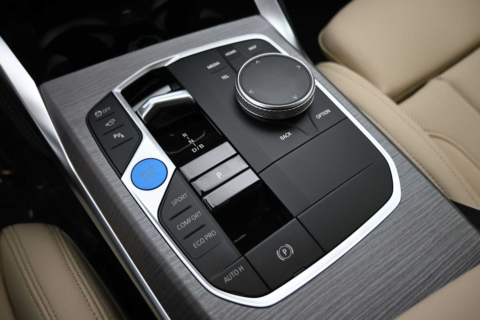 Thumbnail: 2026 BMW i4 - 11