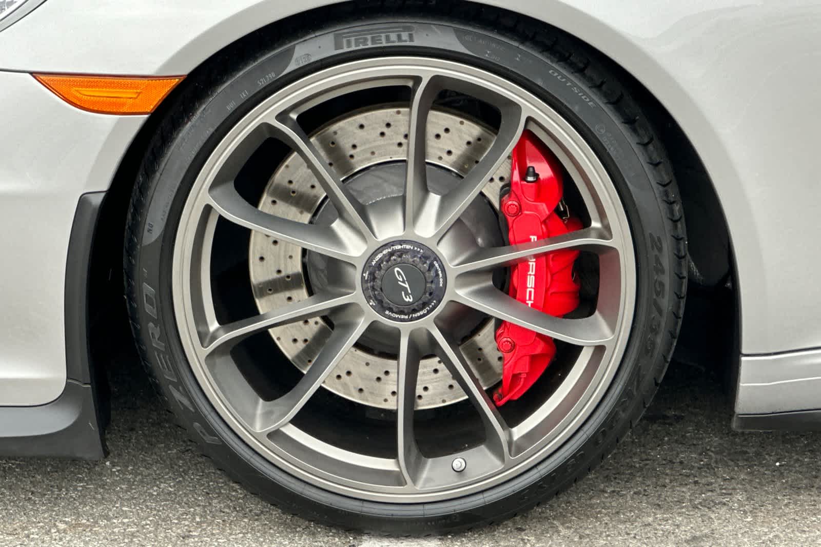 Thumbnail: 2016 Porsche 911 - 27