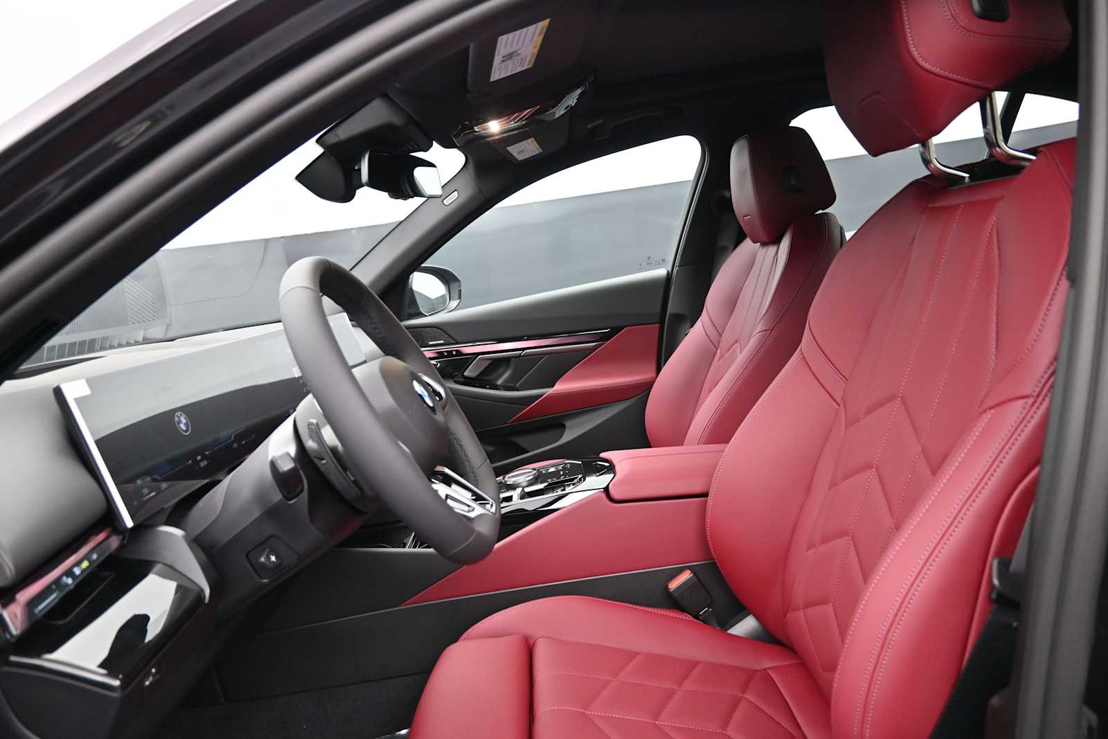 Thumbnail: 2026 BMW 5 Series - 10