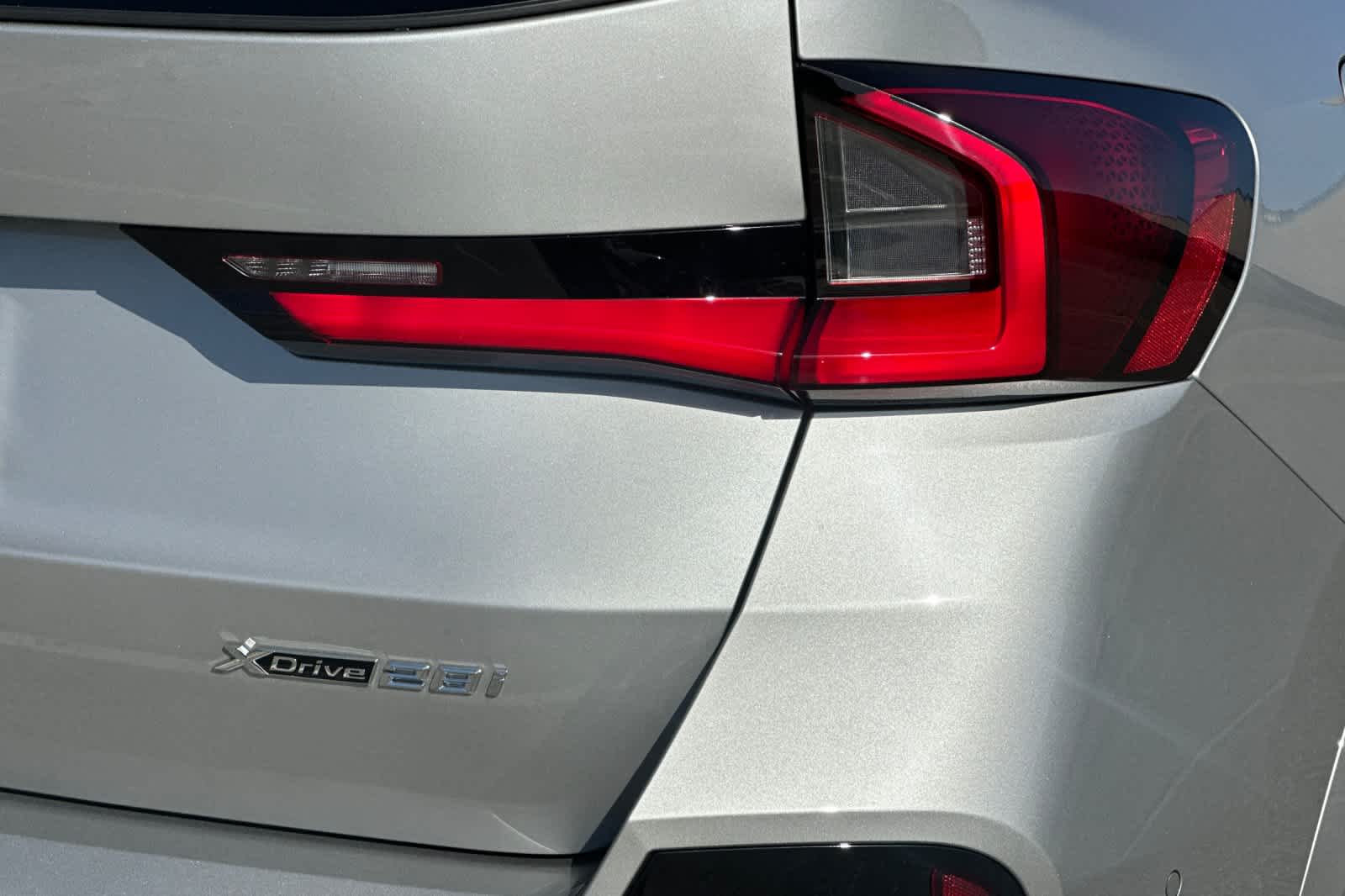 Thumbnail: 2026 BMW X1 - 11