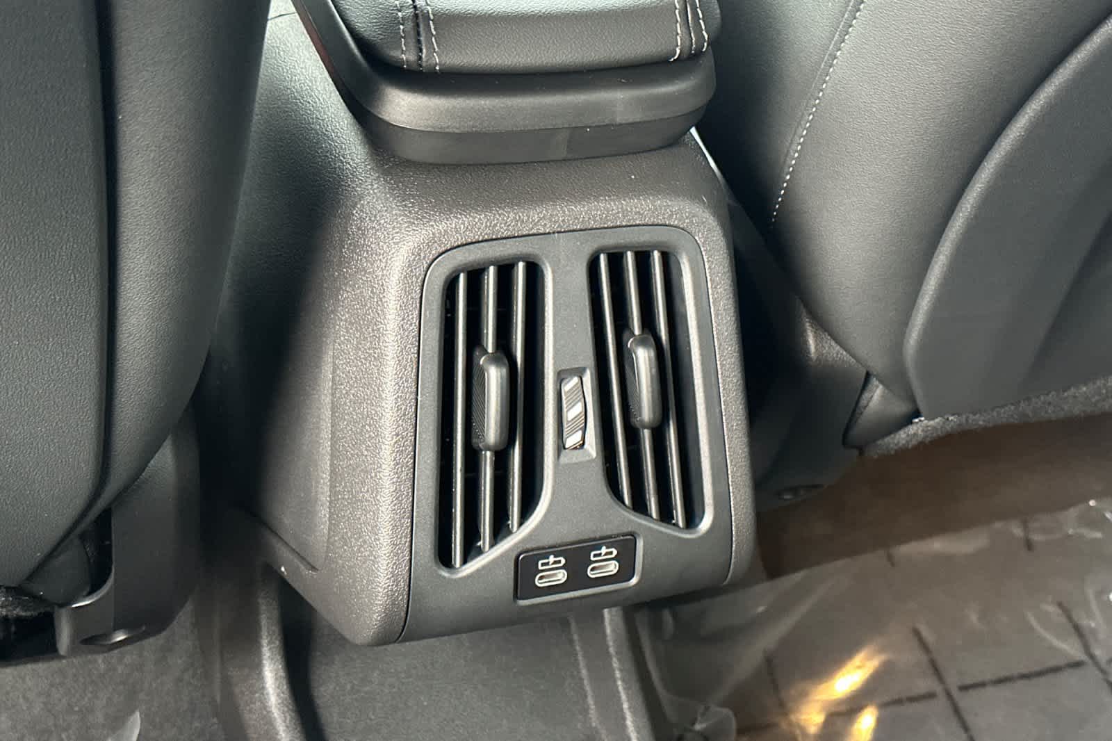 Thumbnail: 2026 BMW X2 - 16