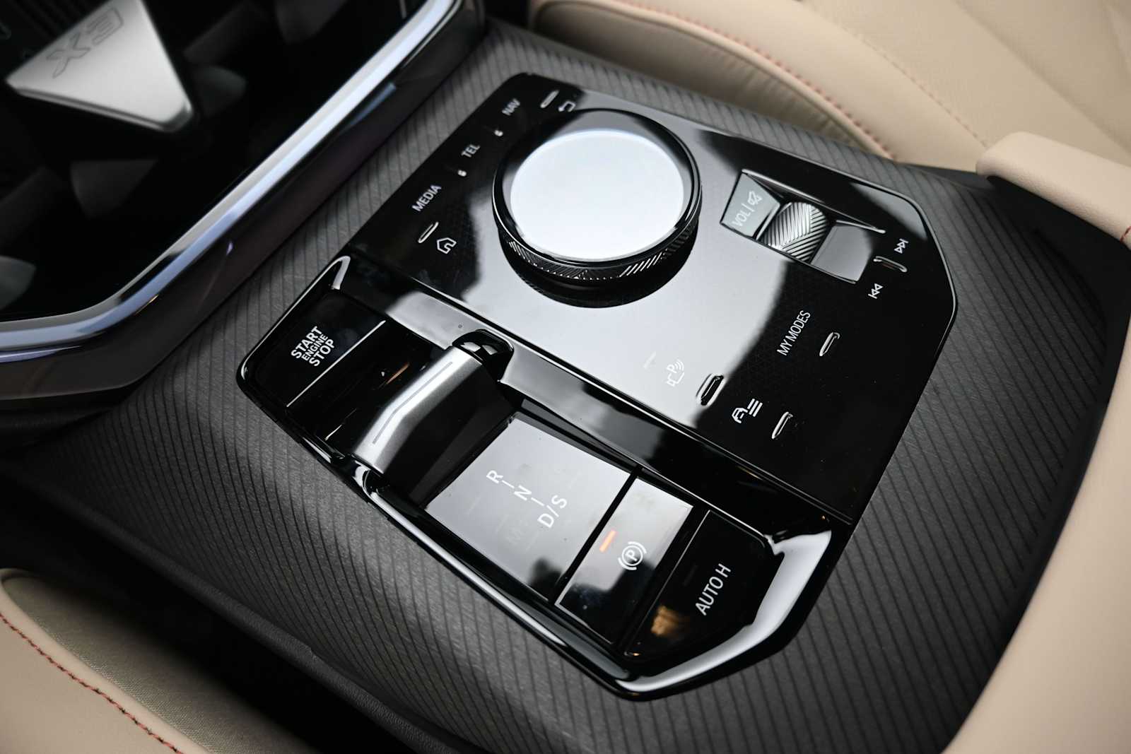 Thumbnail: 2026 BMW X3 - 12