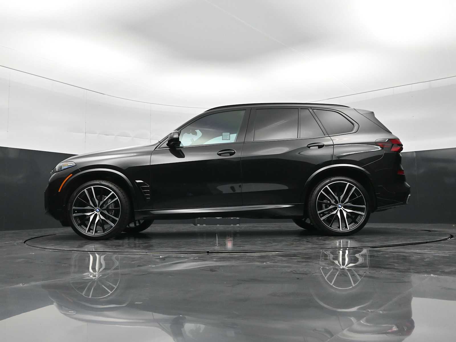 Thumbnail: 2026 BMW X5 - 32