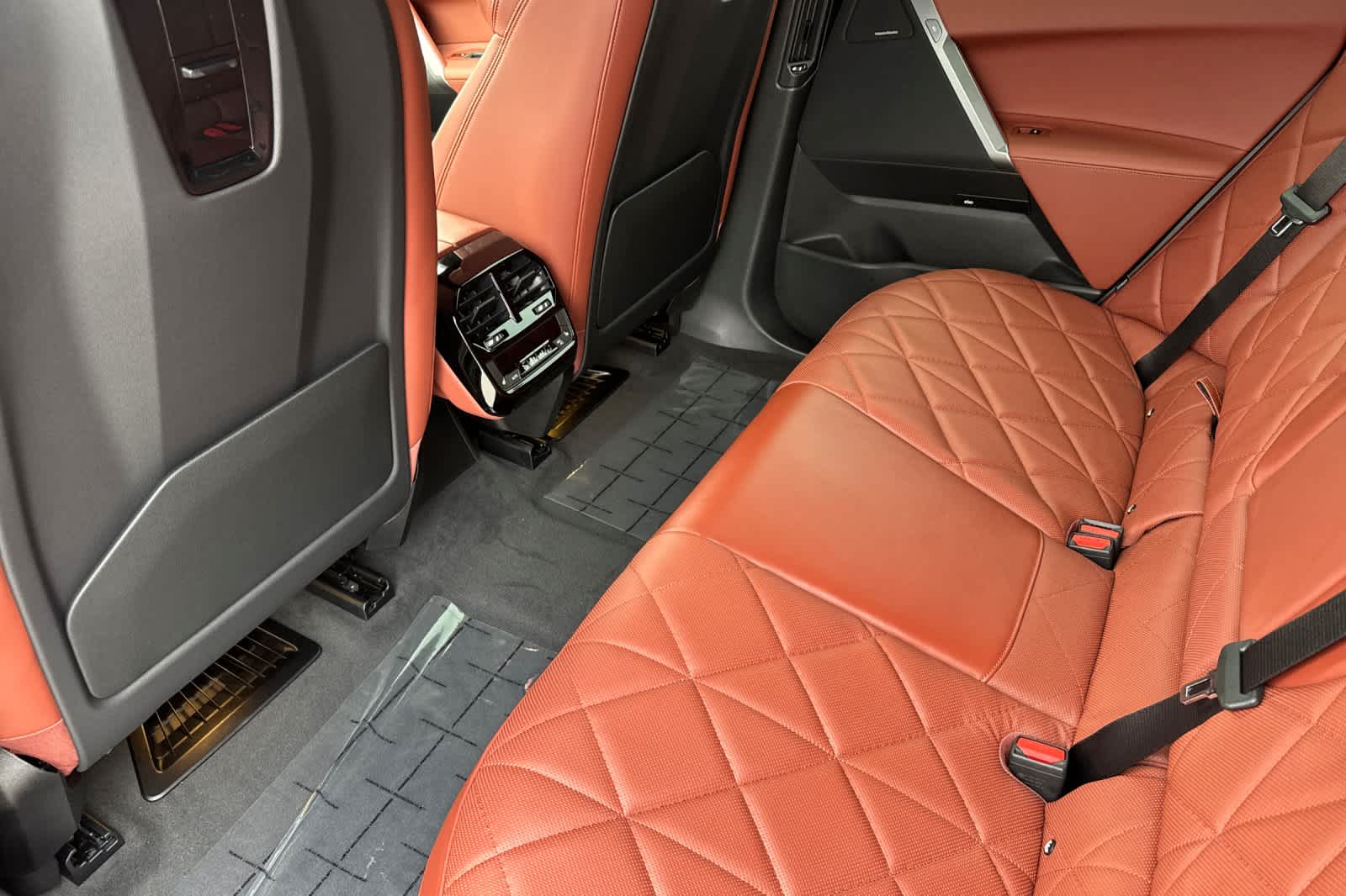 Thumbnail: 2026 BMW iX - 4