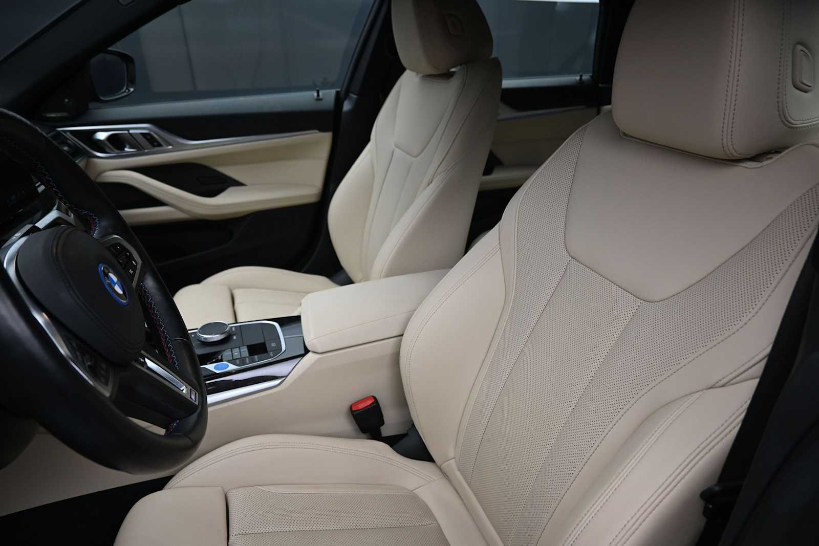 2024 BMW i4 M50 - Photo 23