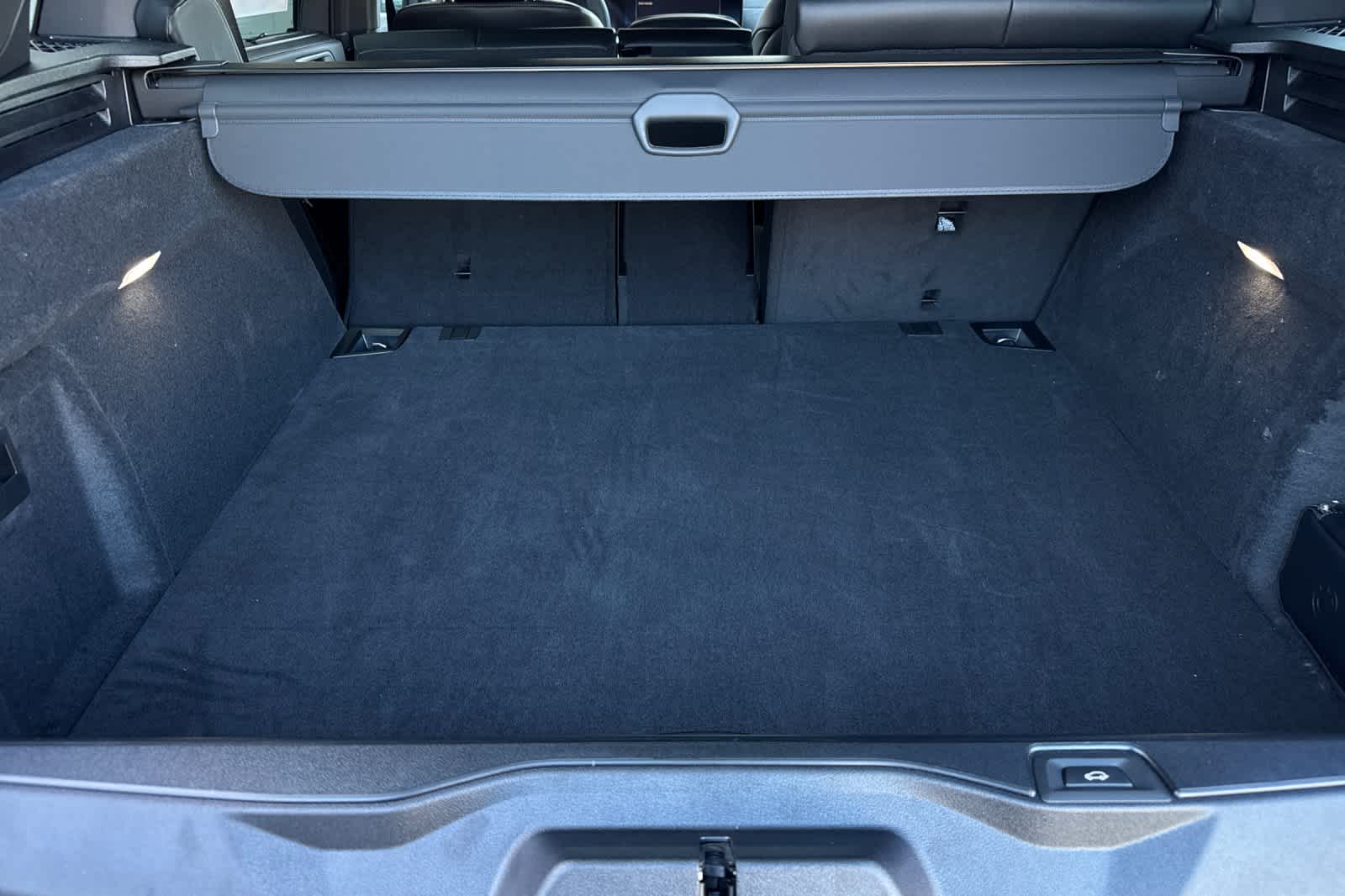 Thumbnail: 2026 BMW X5 - 17