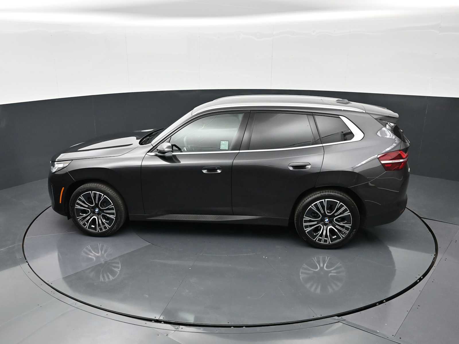 Thumbnail: 2025 BMW X3 - 23