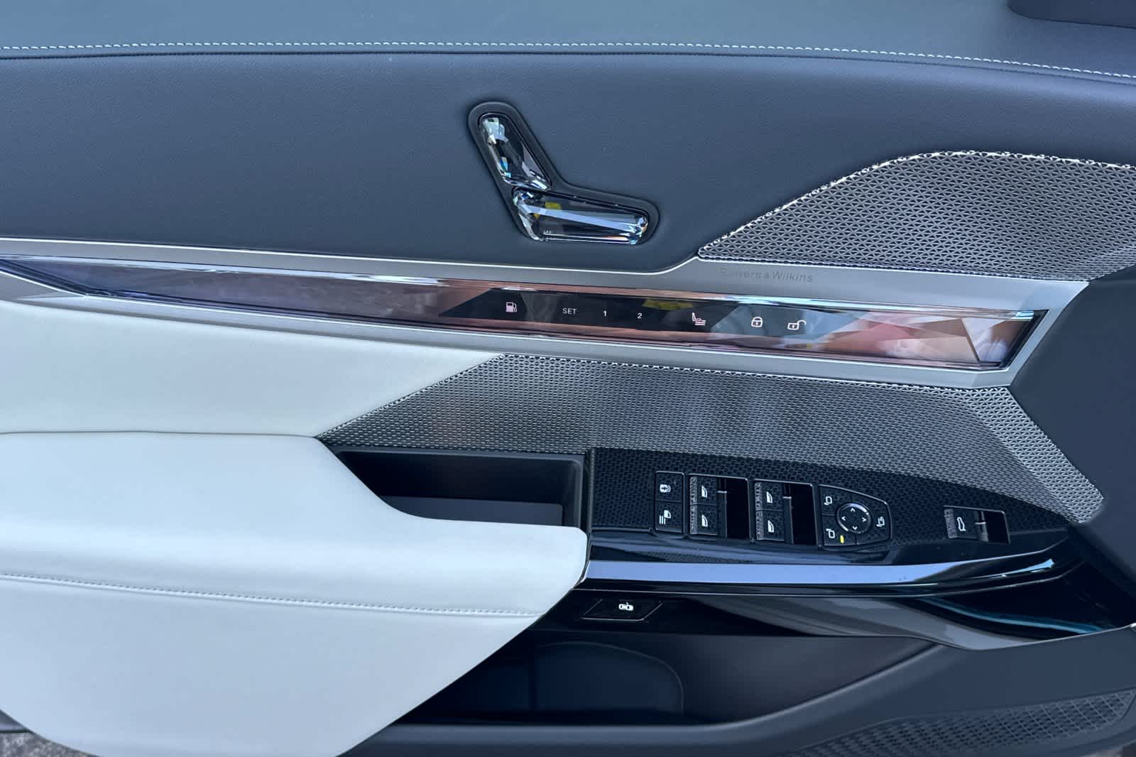 Thumbnail: 2025 BMW 7 Series - 13
