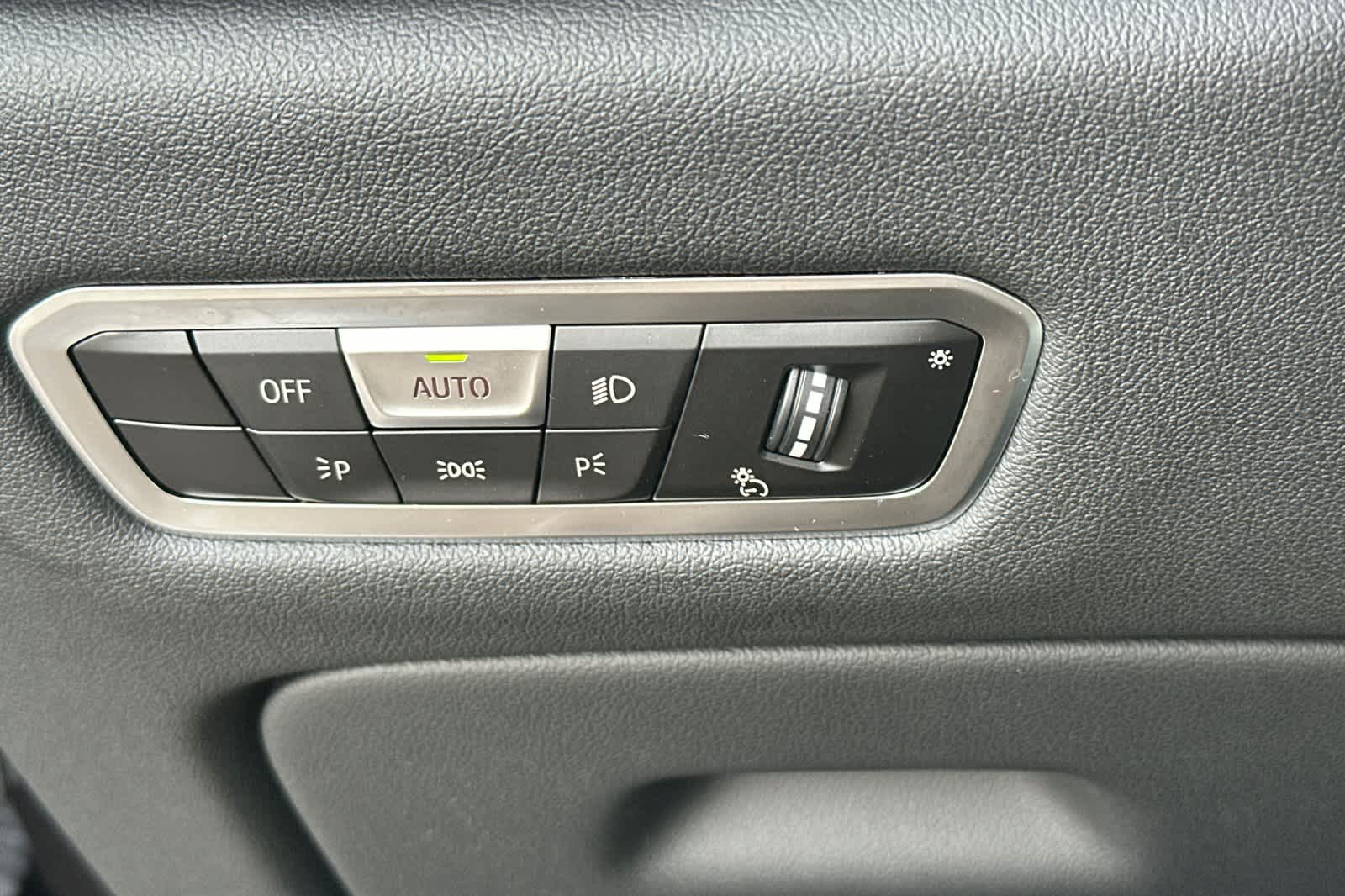 Thumbnail: 2023 BMW X6 - 31