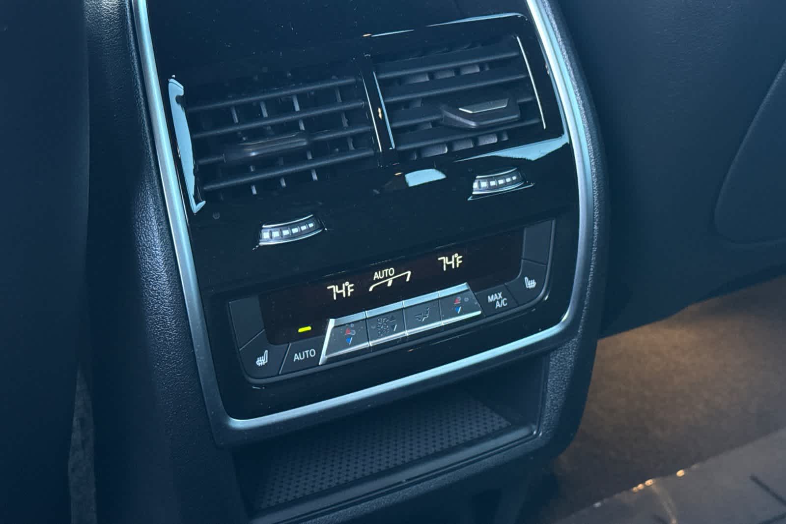 Thumbnail: 2026 BMW X5 - 16