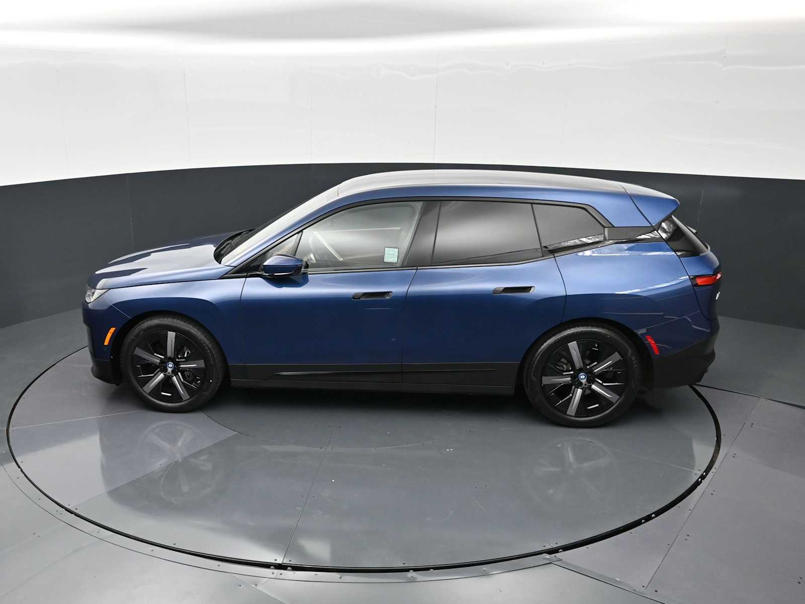 2023 BMW iX Base - Photo 24