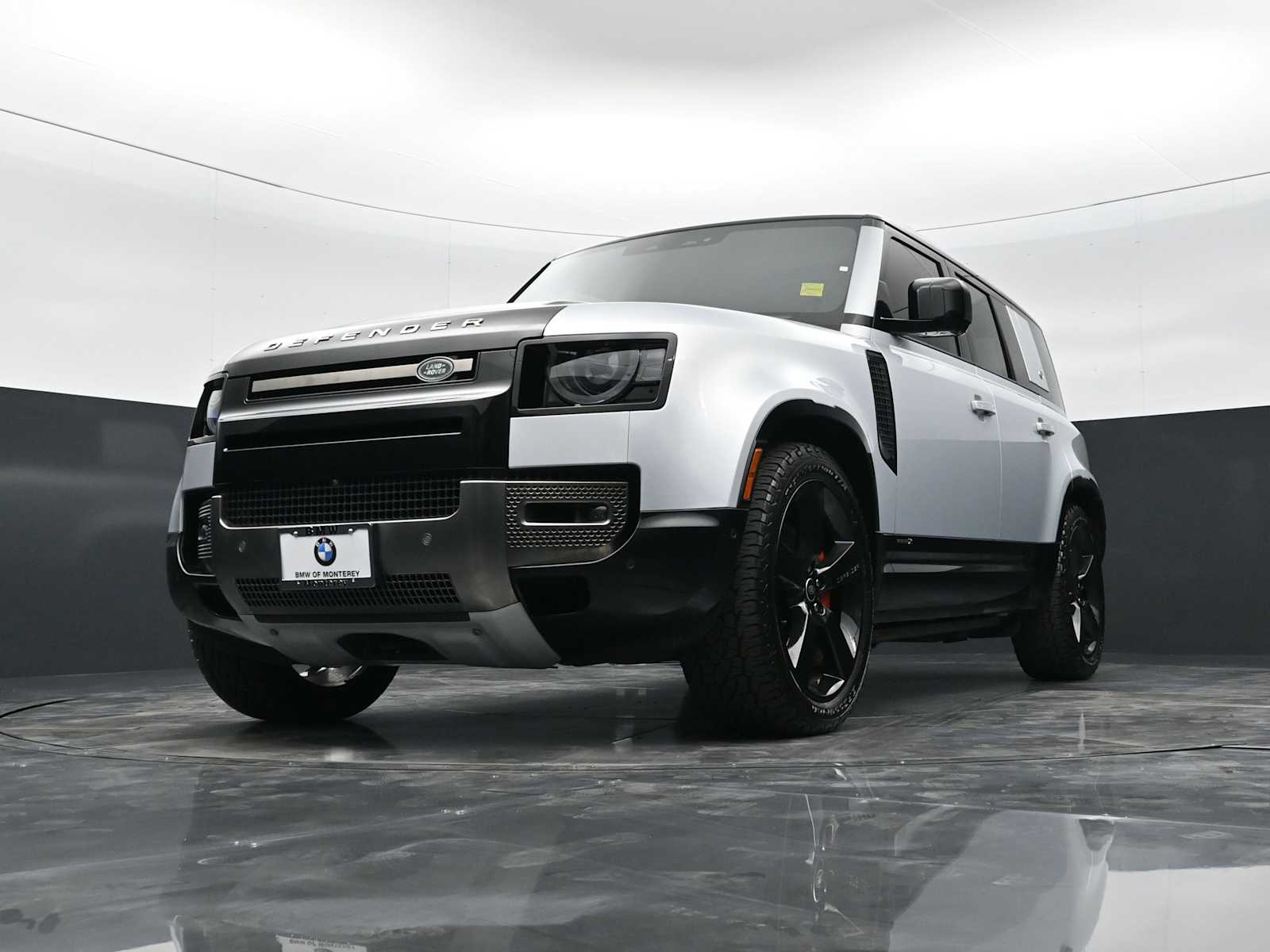 Thumbnail: 2022 Land Rover Defender - 29