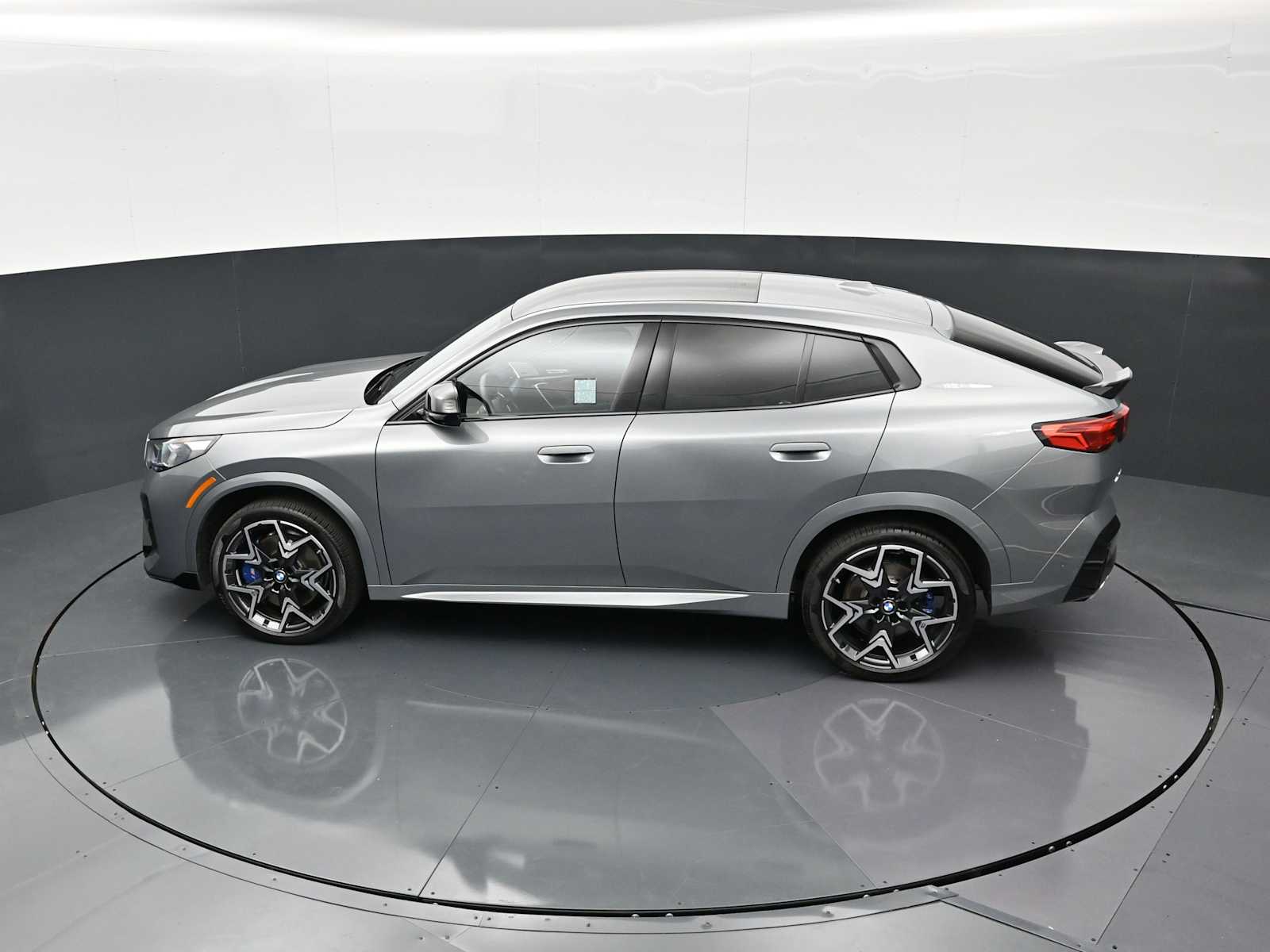 Thumbnail: 2025 BMW X2 - 24