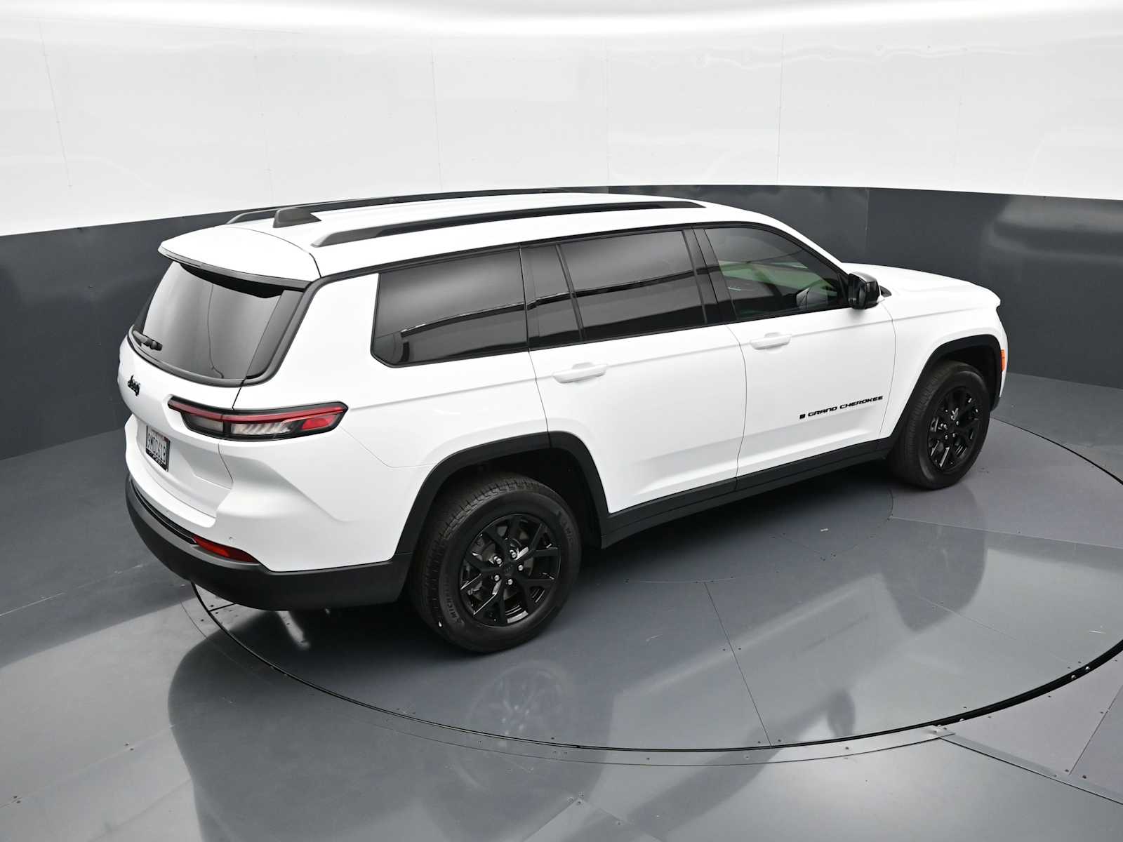 Thumbnail: 2024 Jeep Grand Cherokee L - 22