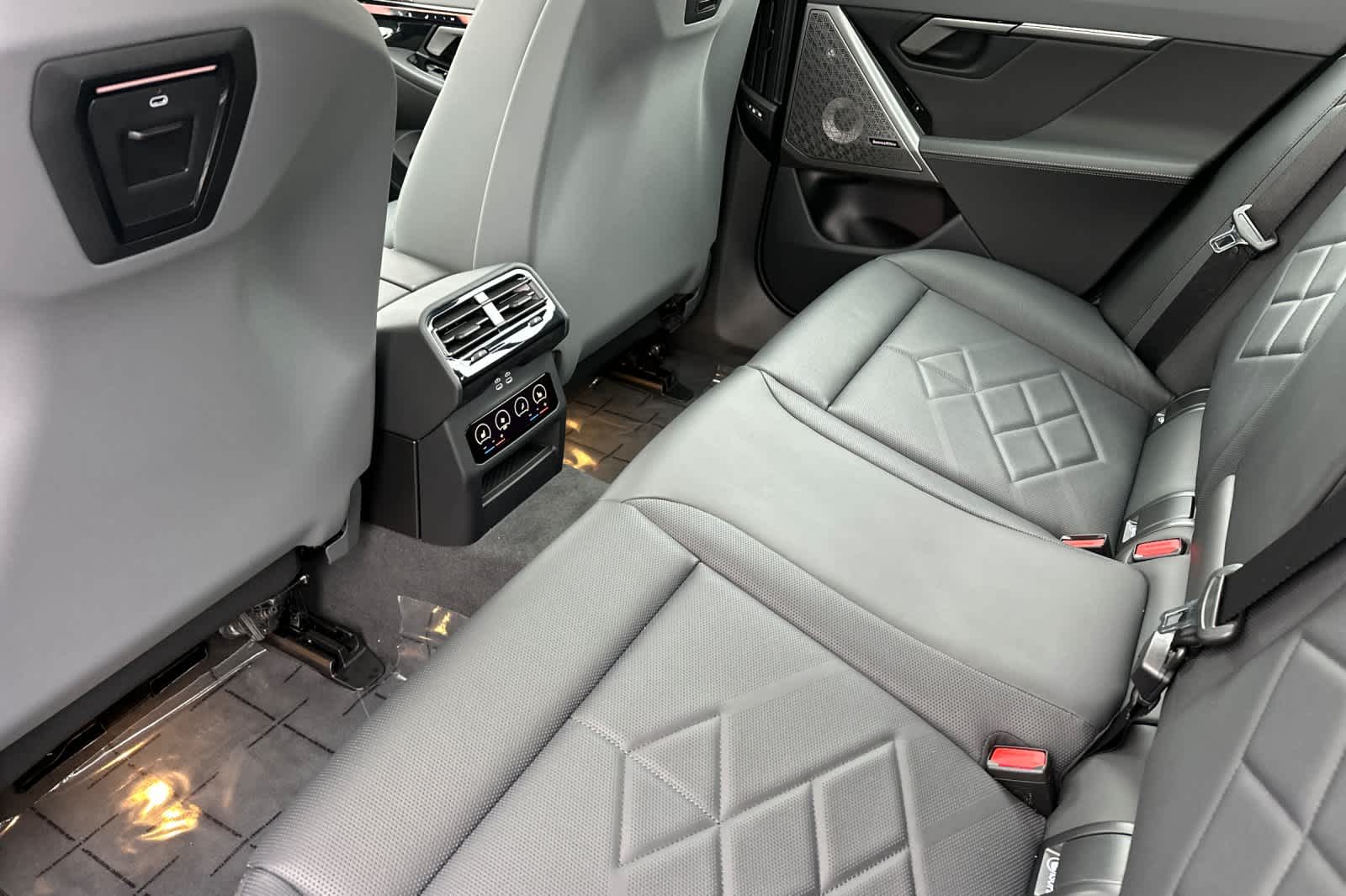 Thumbnail: 2026 BMW 5 Series - 4